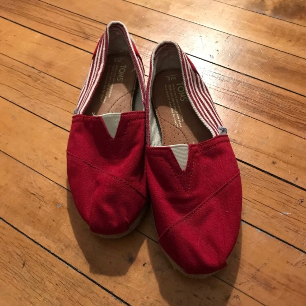 ⚡️SOLD⚡️Toms Canvas Shoes
